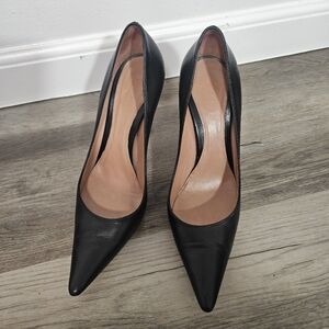 Gucci Black Pointed Leather High Heels